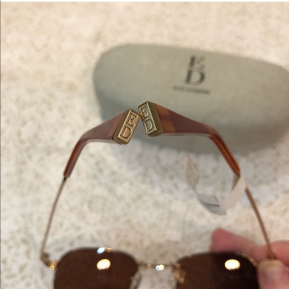 Ellen DeGeneres Sunglasses - Picture 3 of 8